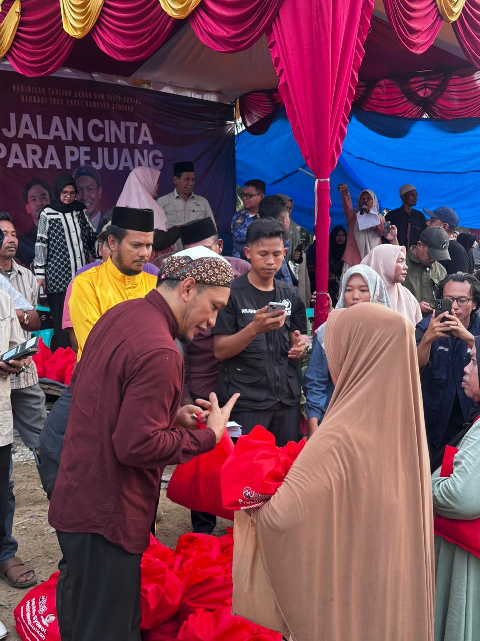 Bakti Sosial Jalan Cinta Para Pejuang